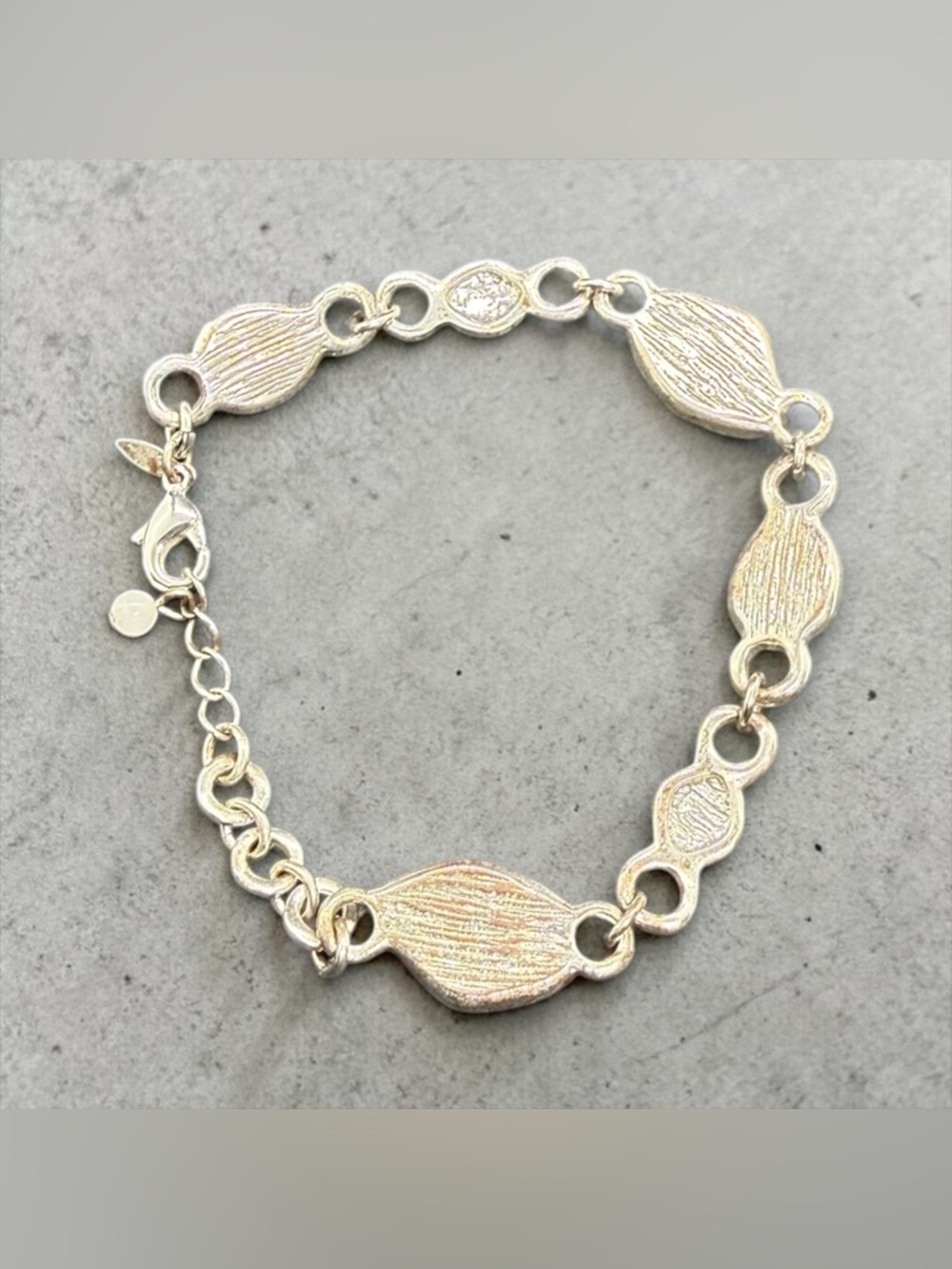 Avon Silver-Tone Bracelet with Lime Green and Pale Yellow Stones - Picture 13 of 14